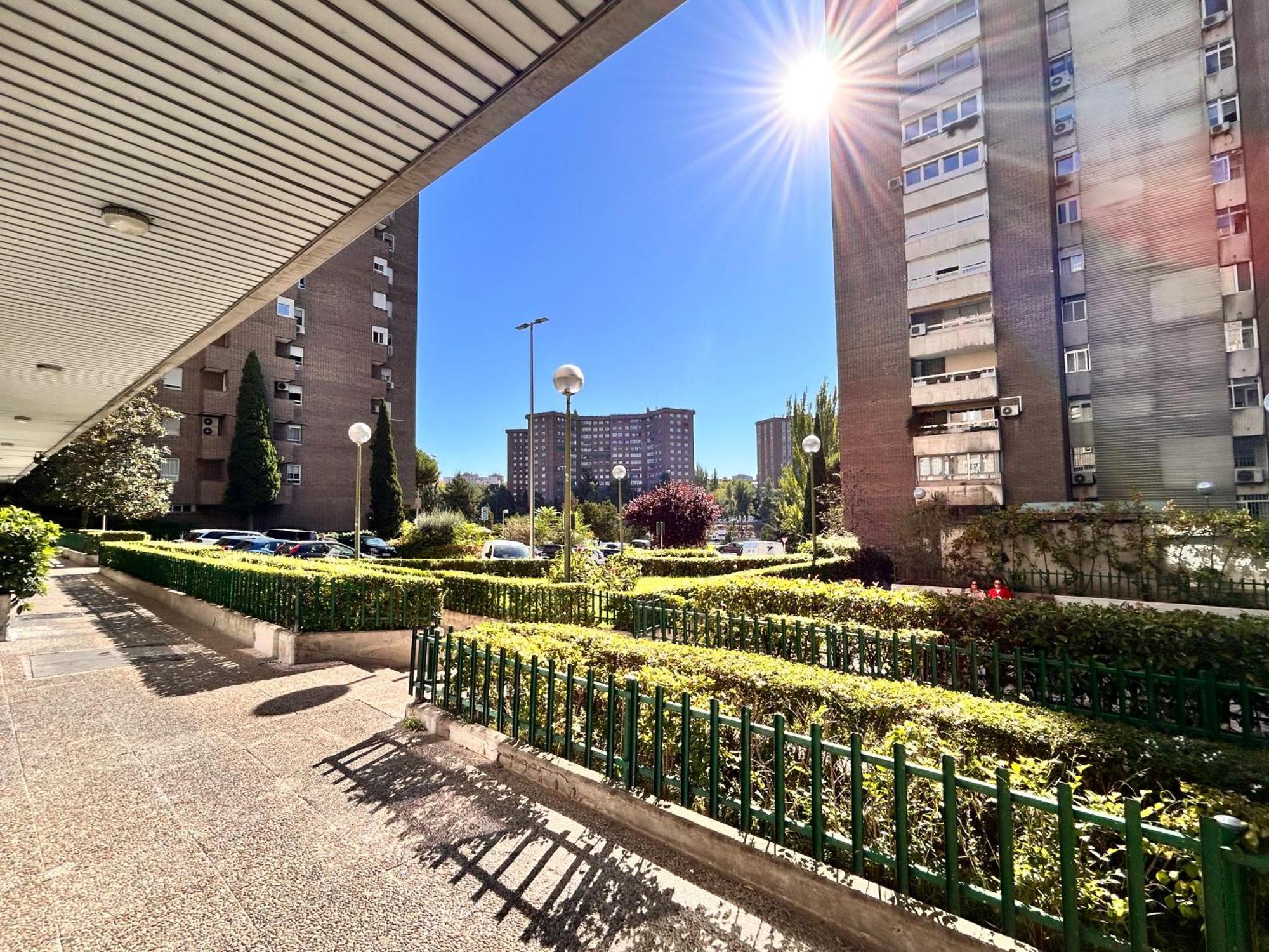 Loft Desing Retiro Apartment Madrid Bagian luar foto